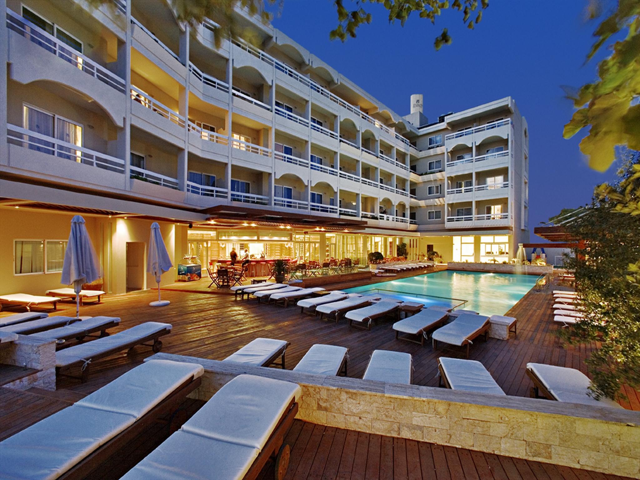 Athineon Hotel Rhodes City Екстериор снимка