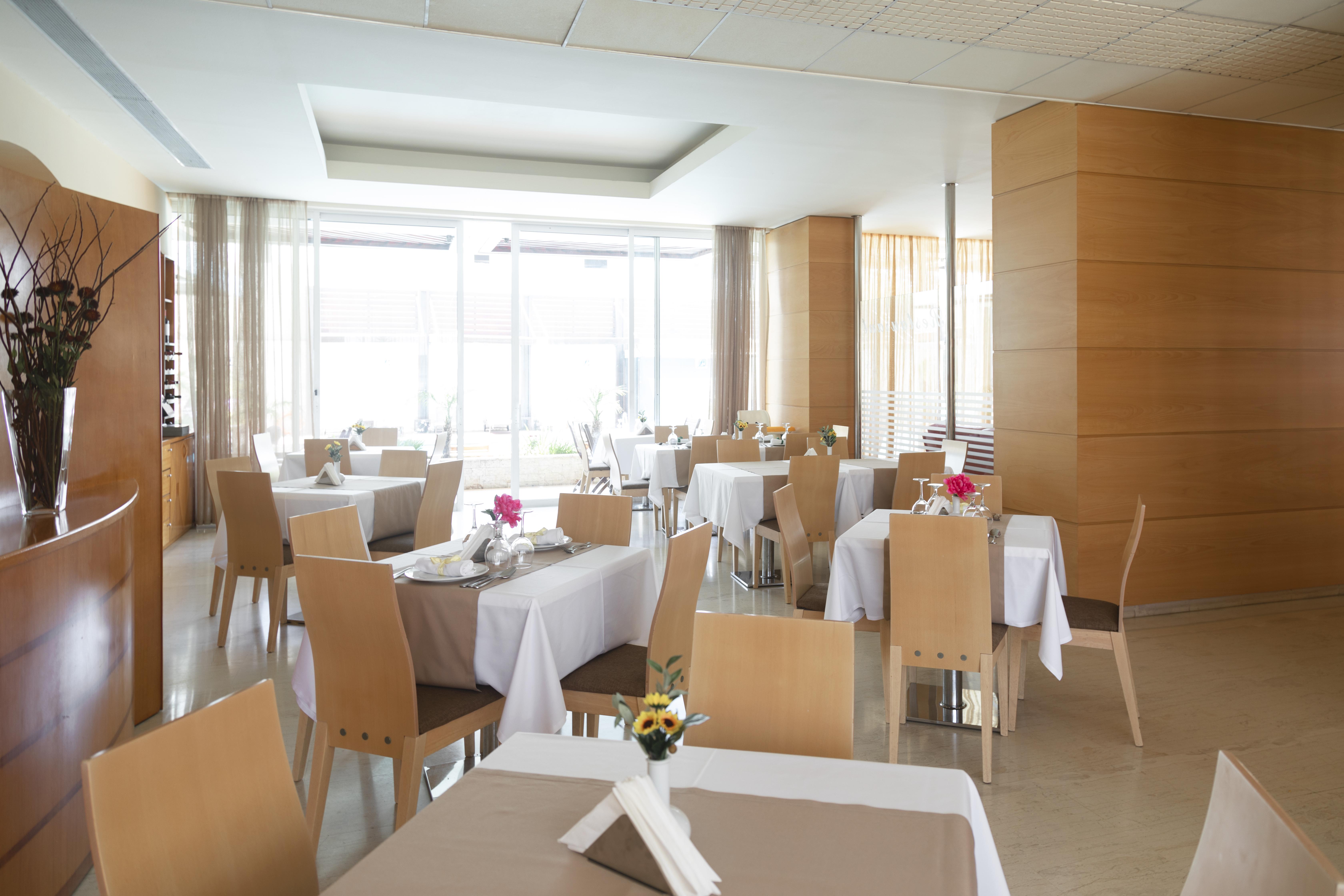Athineon Hotel Rhodes City Екстериор снимка